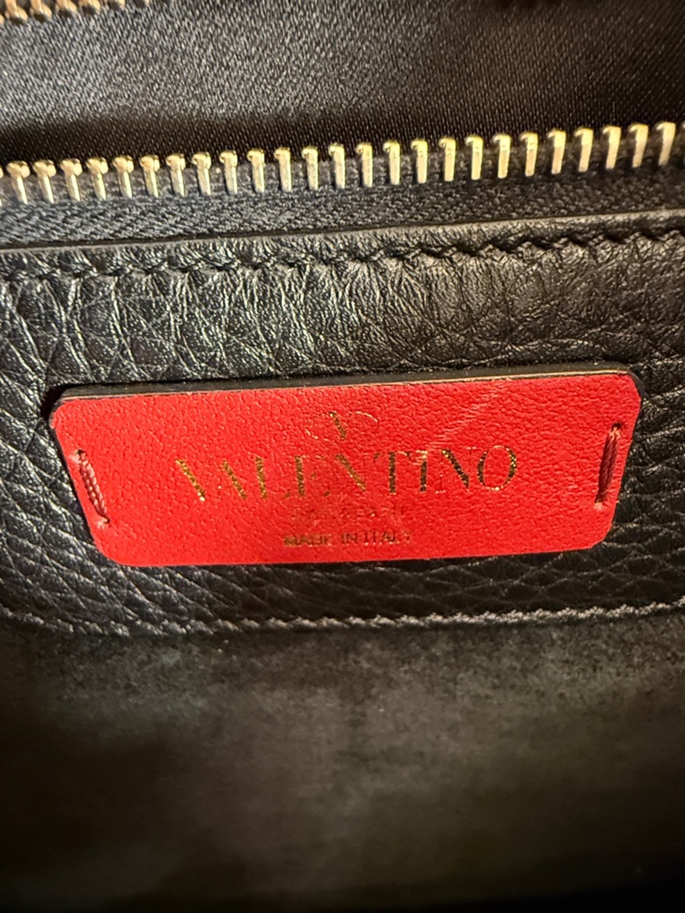 Valentino Garavani Rockstud Leather Tote - Black - Picture 8 of 16